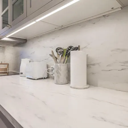아파트 Two-bedroom Near Kadriorg Park & Centre 탈린
