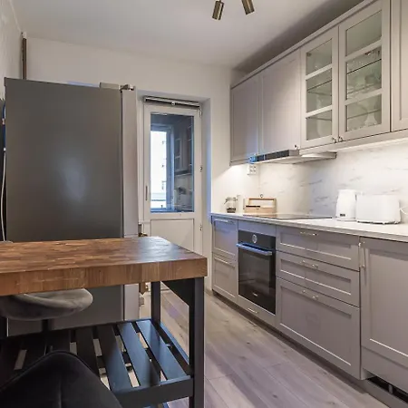 Two Bedroom Close To Kadriorg Park And Center Апартаменты Таллин