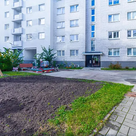 Two-bedroom Near Kadriorg Park & Centre *