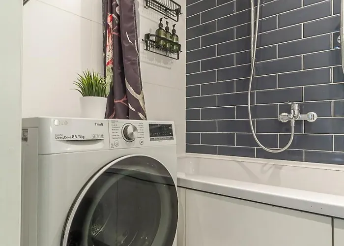 Two Bedroom Close To Kadriorg Park And Center Апартаменты *