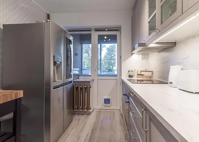 Two Bedroom Close To Kadriorg Park And Center Апартаменты Таллин