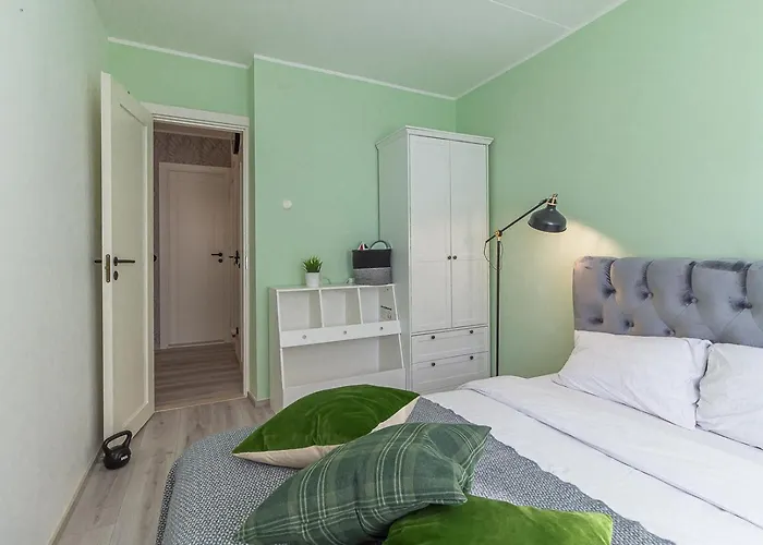 Two Bedroom Close To Kadriorg Park And Center Апартаменты Таллин