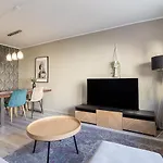 Two Bedroom Close To Kadriorg Park And Center